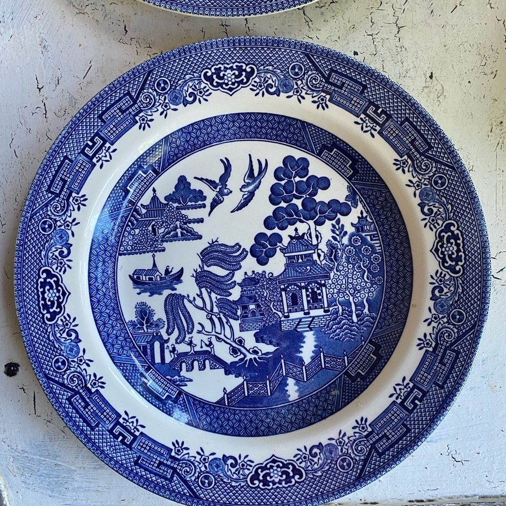 2 Churchill China Blue Willow 10.25” Dinner Plates